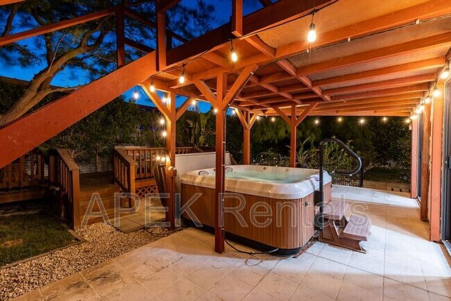 Building Photo - 2184 E Powell Rd