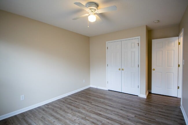 Building Photo - 32 N Sunberry Trail