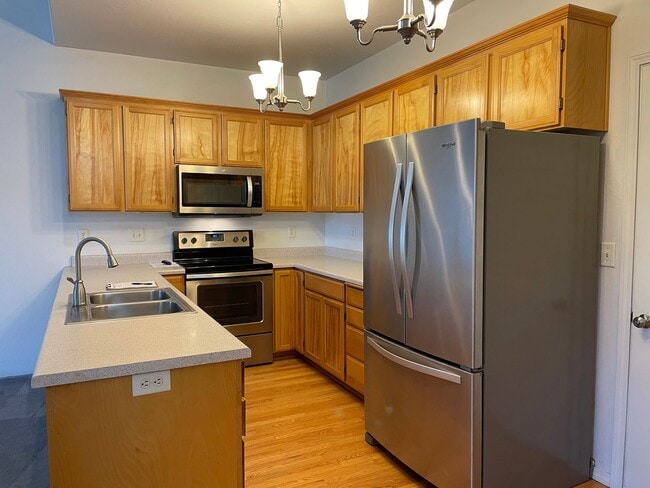 Building Photo - Beautiful 3 Bed, 2.5 Bath Home for Rent – Bright & Spacious in a Great Neighborhood