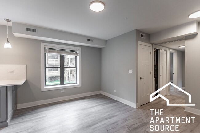 Building Photo - 1137 Oak Ave