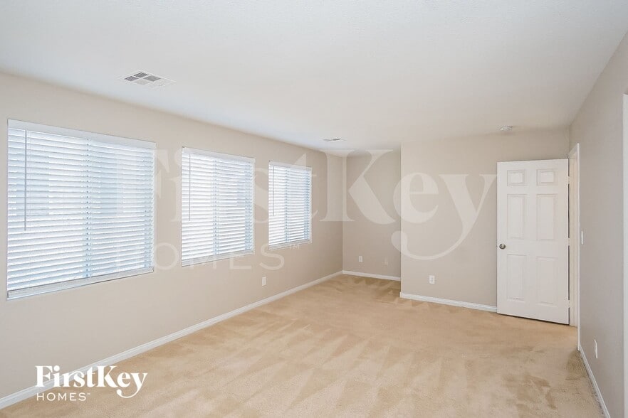 Building Photo - 8688 Pico Grande Ct