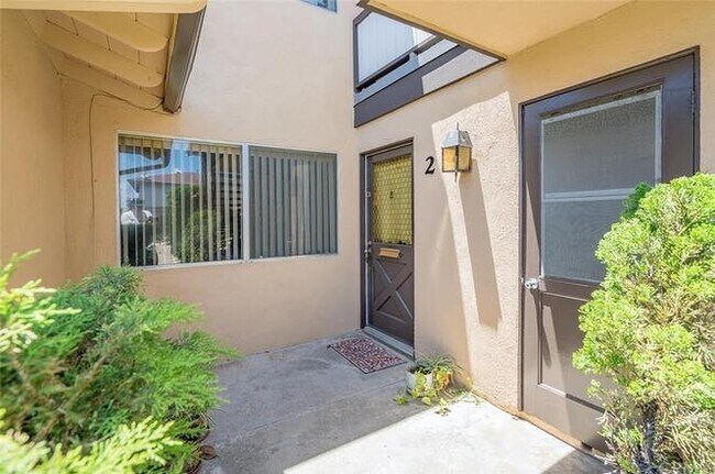 Building Photo - 16541 Kellog Cir