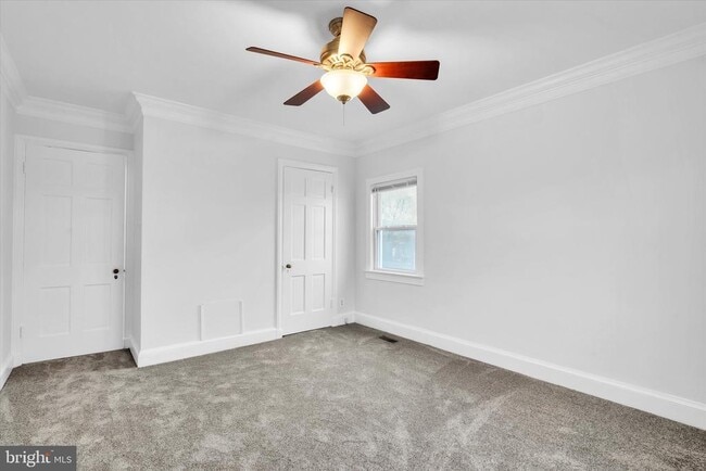 Building Photo - 1002 Chillum Rd