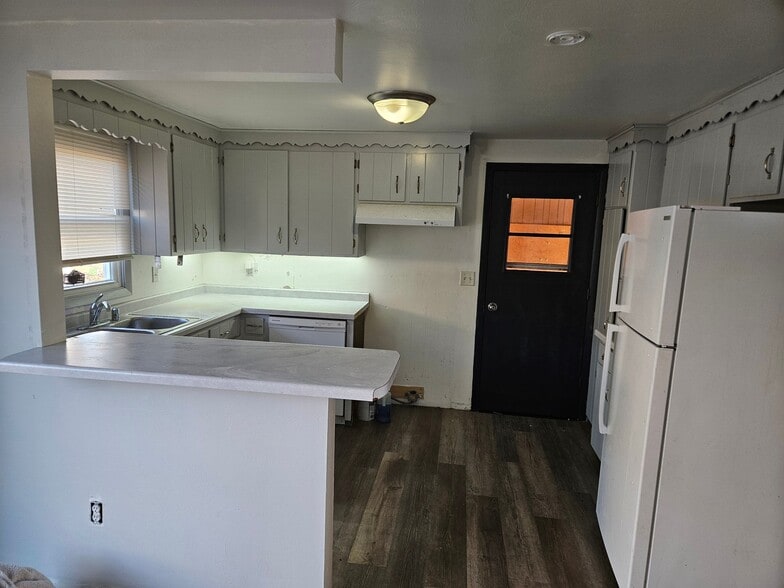 Building Photo - 1403 Beech Tree Dr