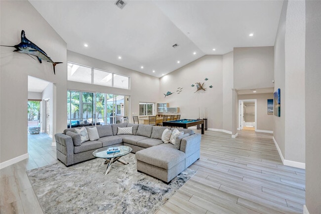 Building Photo - 1643 Seabreeze Blvd