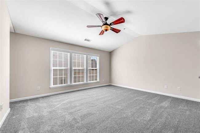 Building Photo - 268 Balaban Cir