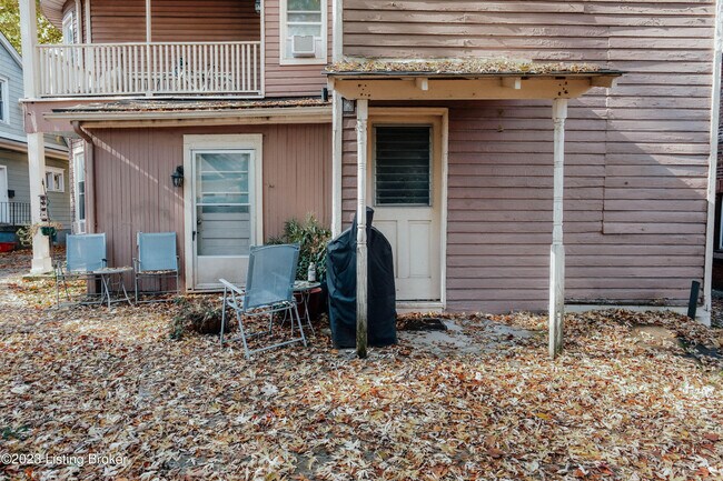 Building Photo - 105 N Hite Ave