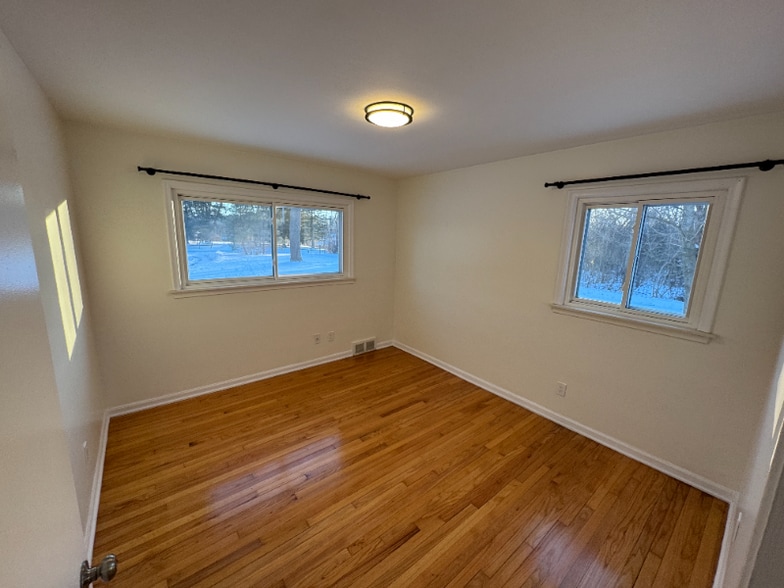 Building Photo - 8701 Brookville Rd