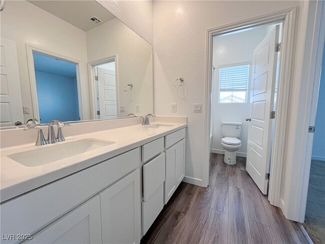 Building Photo - 2942 Gaffer Film St