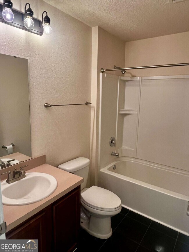 Building Photo - 239 Brooklet Cir