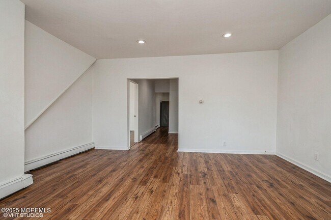 Building Photo - 118 Joline Ave
