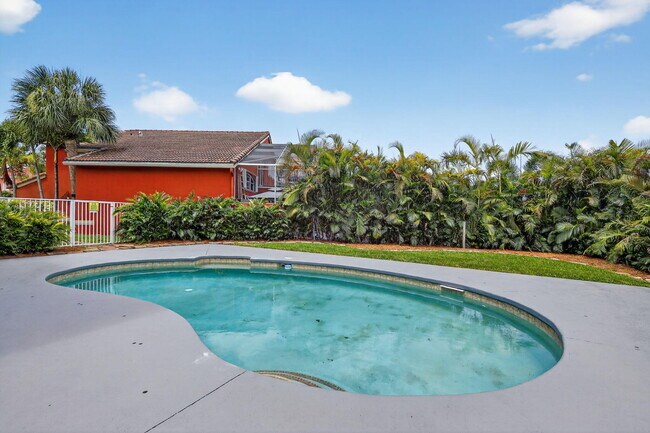 Building Photo - 8225 Pelican Harbour Dr