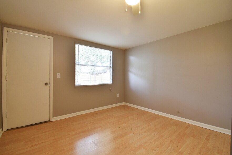 Building Photo - 639 Dogwood Ct