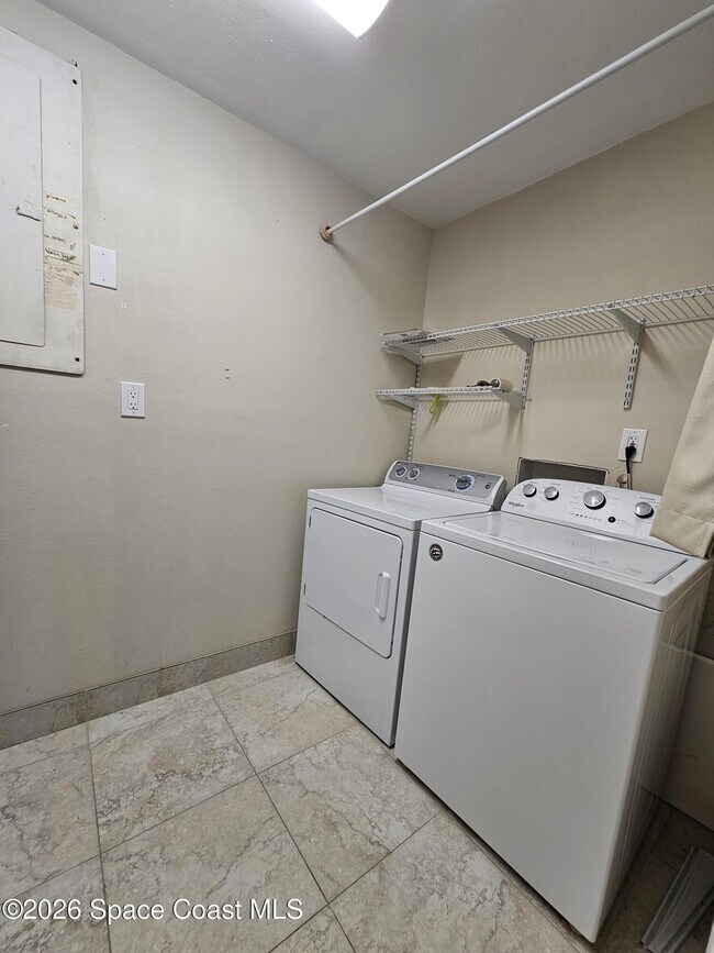 Building Photo - 1520 Cunningham Ave