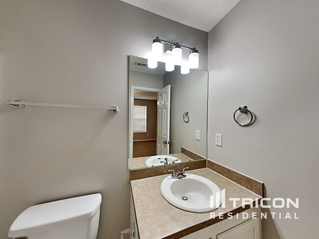 Building Photo - 2127 Dawn Ridge