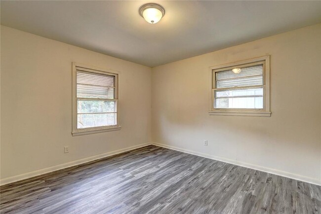 Building Photo - 3648 Crosby Dr NW