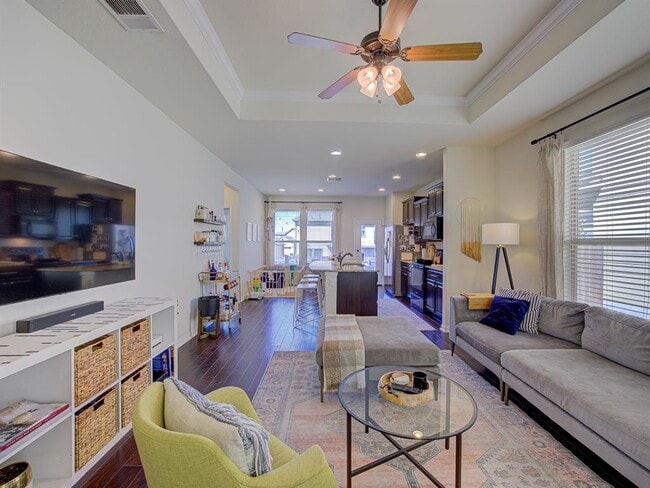 Building Photo - 9928 Aly May Dr