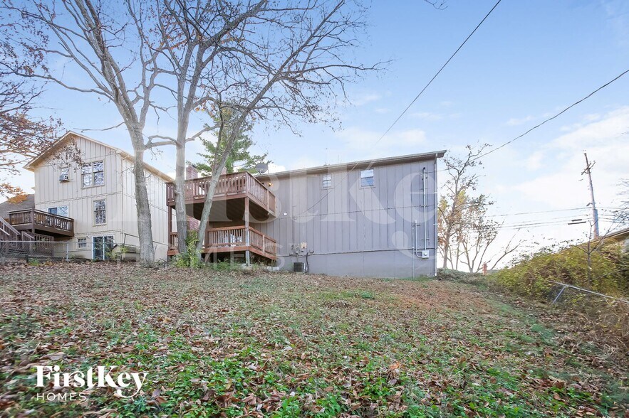 Building Photo - 11008 E 83rd St