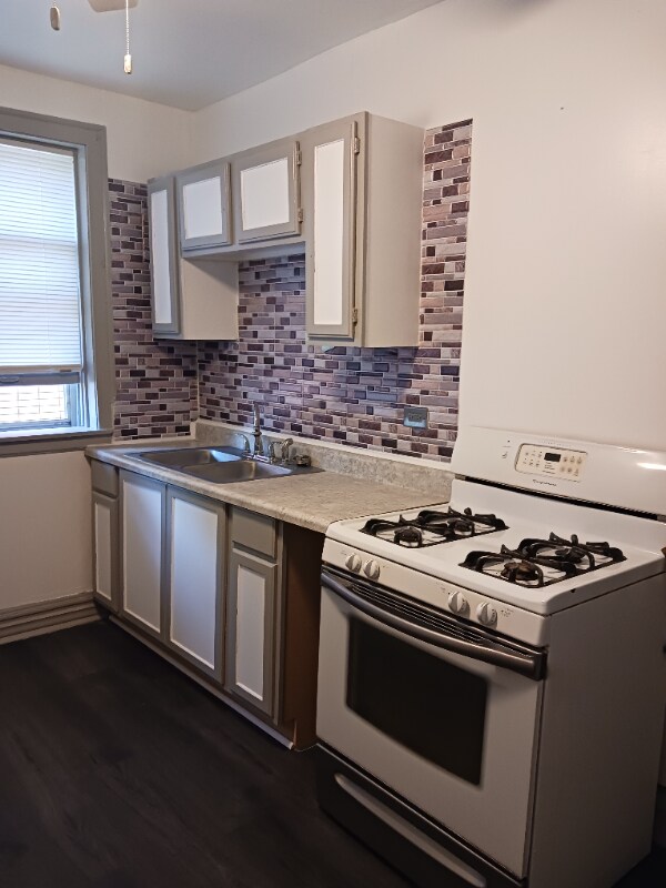 Building Photo - 608-610 N Spaulding Ave