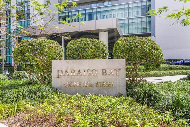 Building Photo - 650 NE 32nd St