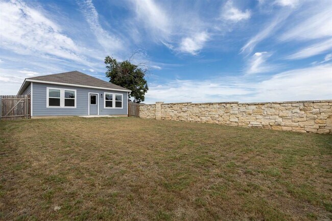 Building Photo - 1003 Sika Cv