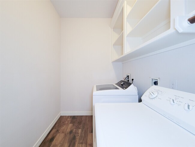 Building Photo - 5306 Pebble Way Ln