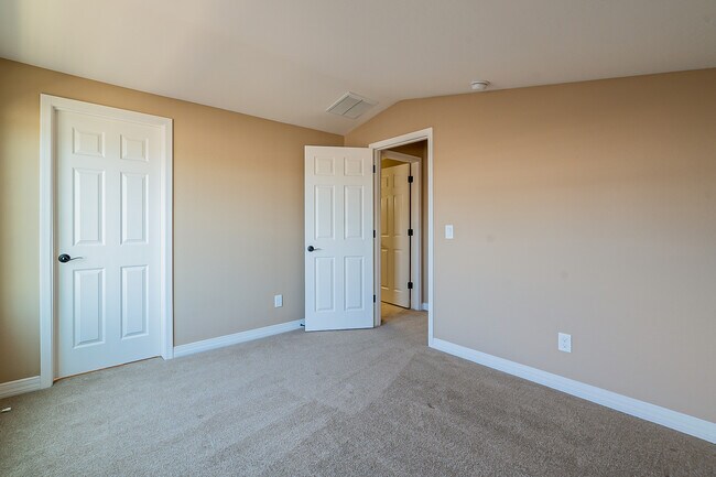 Building Photo - 28315 N Welton Pl