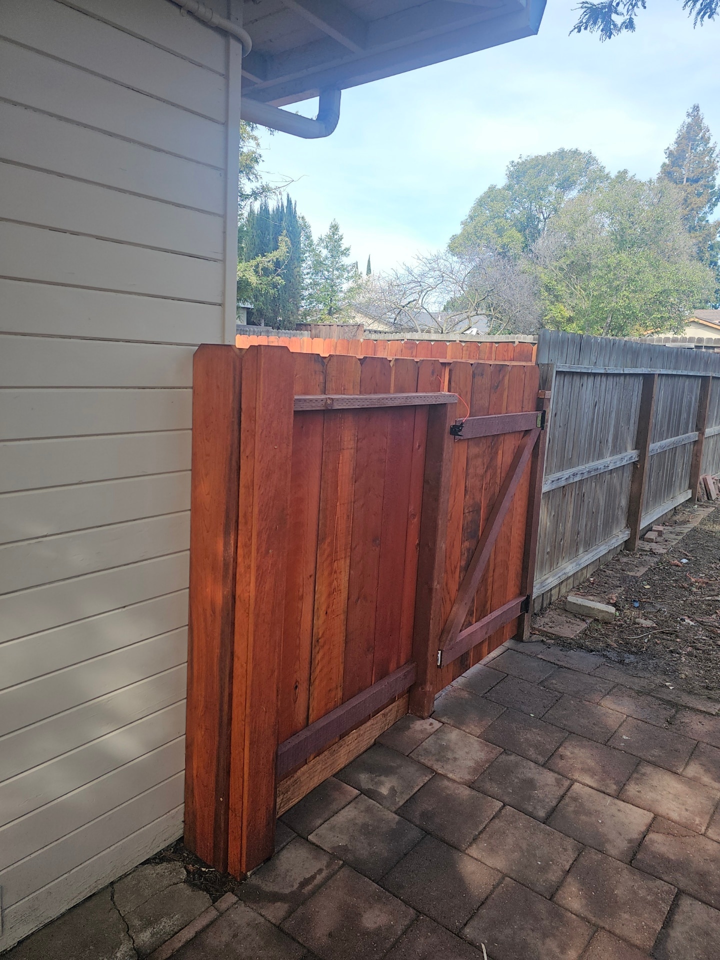 Back patio entrance gate - 1842 Lynwood Dr