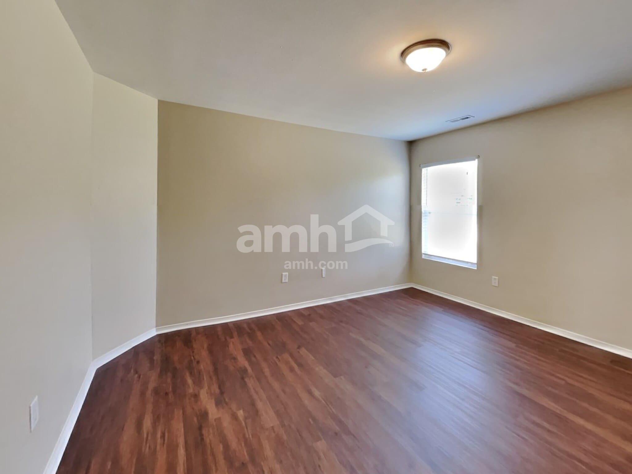 Building Photo - 1727 Rustic Arch Way