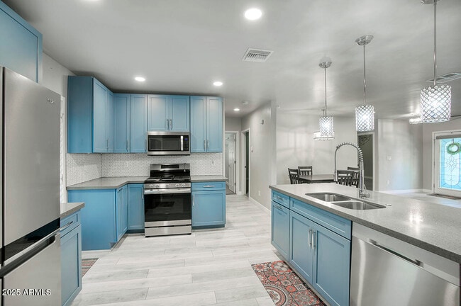 Building Photo - 1817 N 21st St