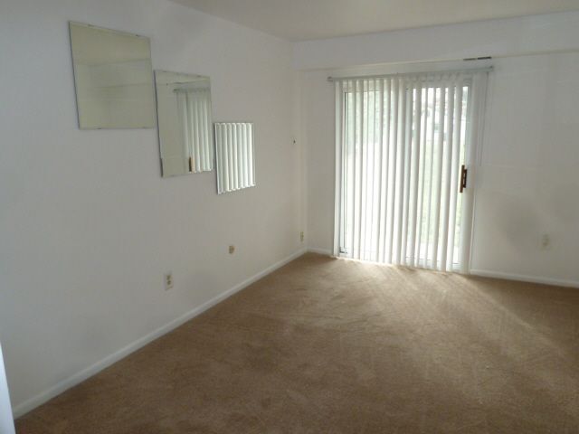 Building Photo - 1218A Crosshill Ct