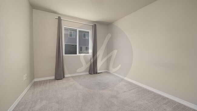 Building Photo - Beautiful Townhome located in the Townes at Woodmen Heights