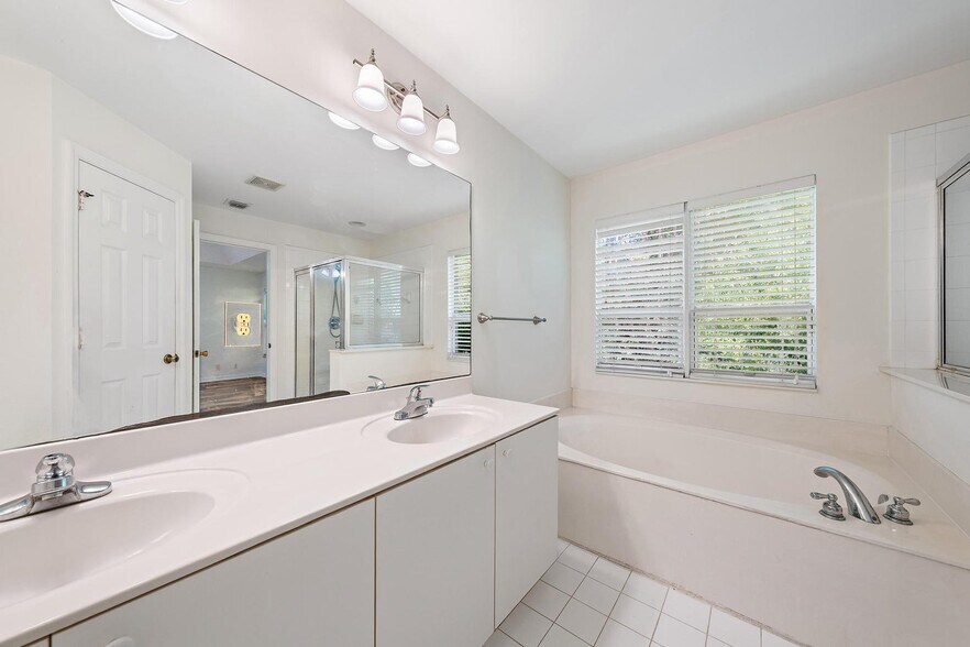 Building Photo - 9091 Villa Palma Ln
