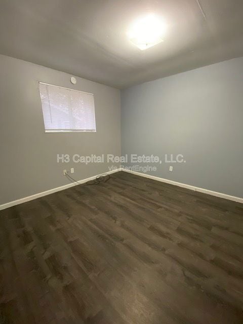 Building Photo - 206 W Thomas St