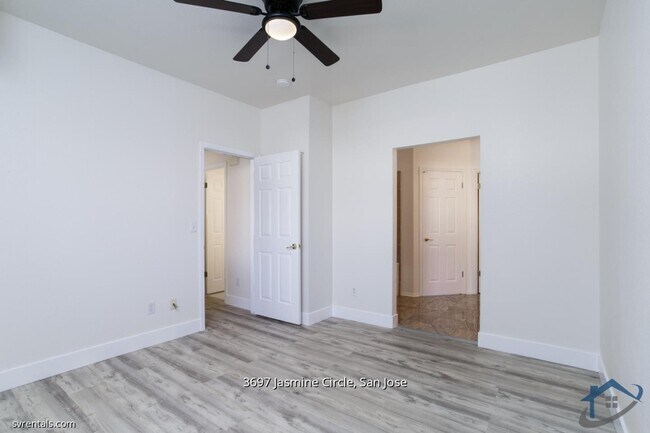 Building Photo - 3697 Jasmine Cir