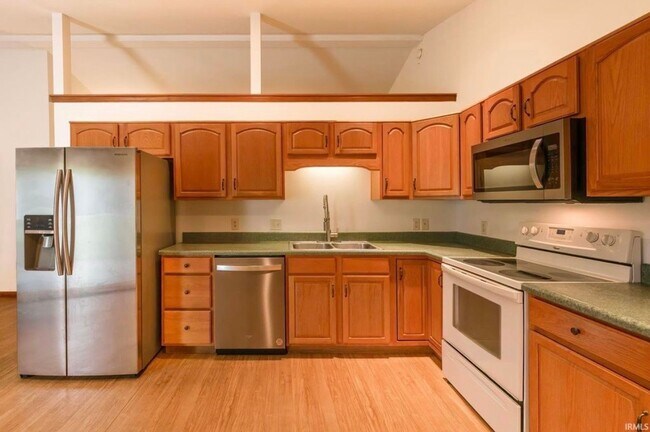 Building Photo - 1265 Virginia Ct