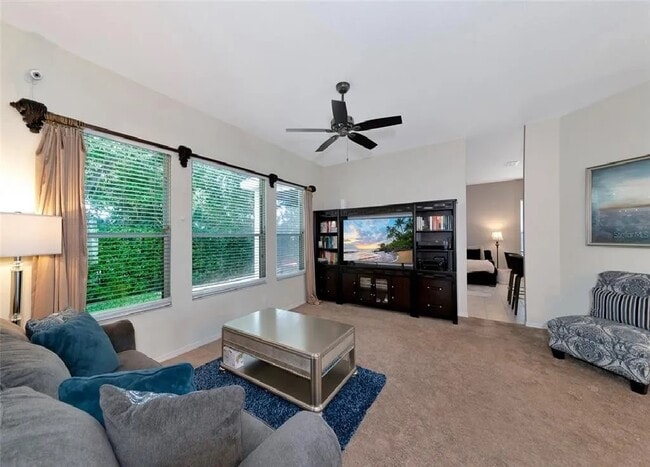 Building Photo - 412 36th St NE