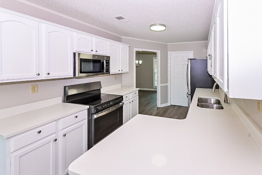 Building Photo - 1120 Mossy Knoll Dr
