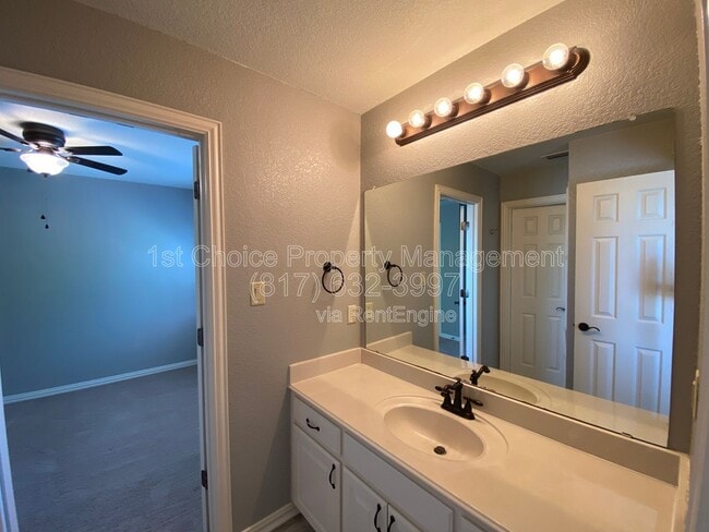 Building Photo - 112 Prairie Ridge Dr