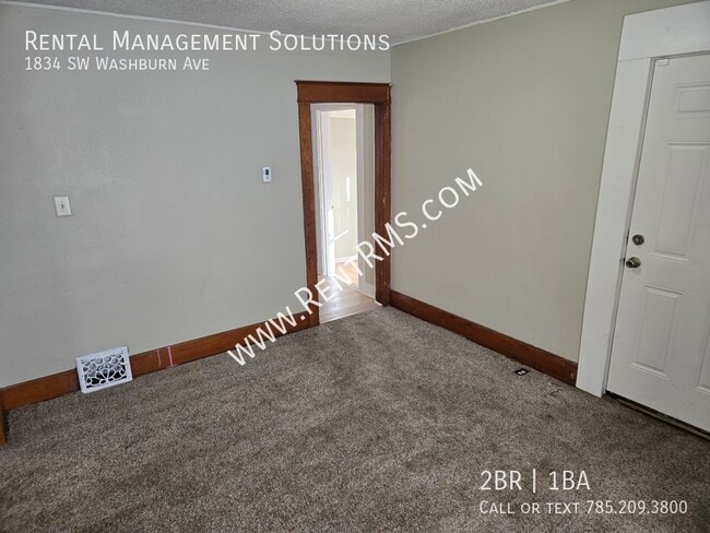 Building Photo - 1834 SW Washburn Ave