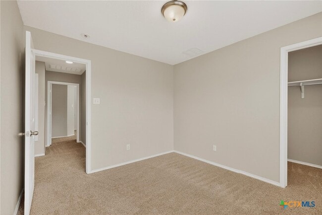Building Photo - 429 Sheepshank Dr