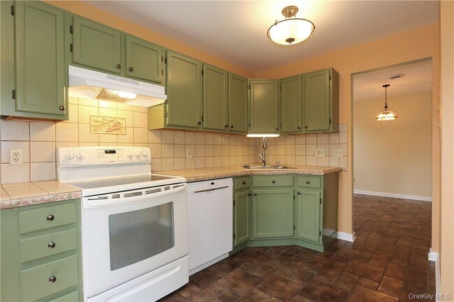 Building Photo - 218 Stoneway Ln