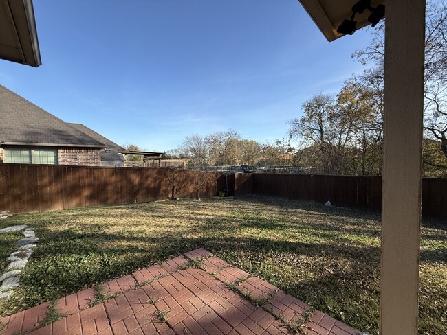 Building Photo - 414 Hidden Path