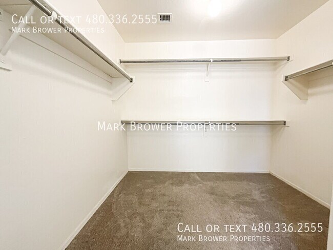 Building Photo - 396 E Bradstock Way