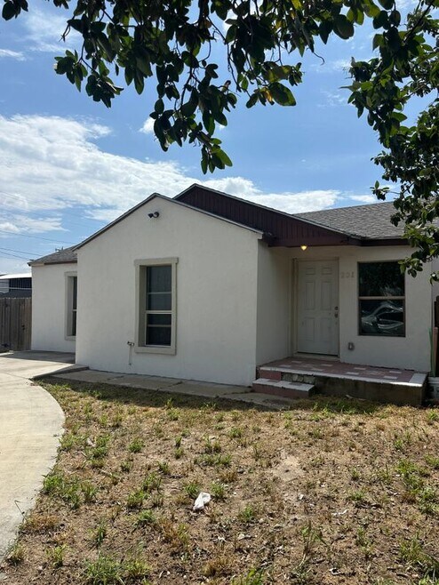 Building Photo - 201 N 17th St