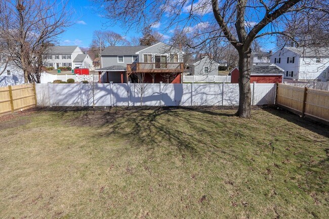 Building Photo - 45 Redwood Dr