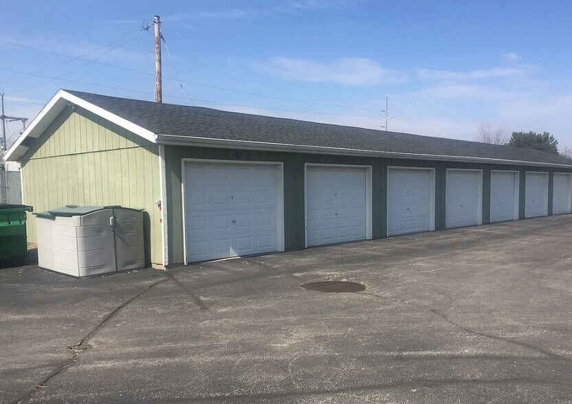 Primary Photo - Scott Street Apartments-Fond du Lac