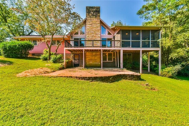 Building Photo - 935 Powderbag Creek Rd