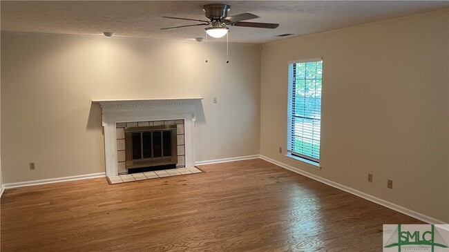 Building Photo - 130 Briarwood Ln