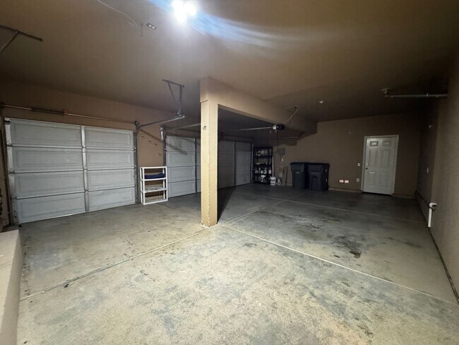 Building Photo - 29121 Shadow Hills St